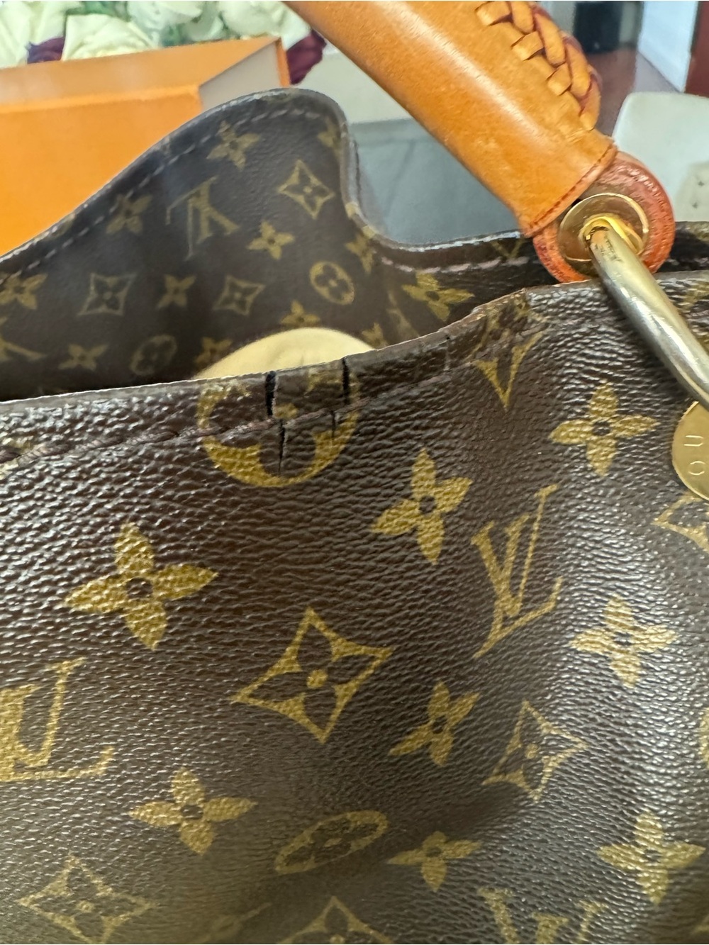2010 Louis Vuitton Monogram Artsy GM Coated Canvas bag - Picture 8 of 14
